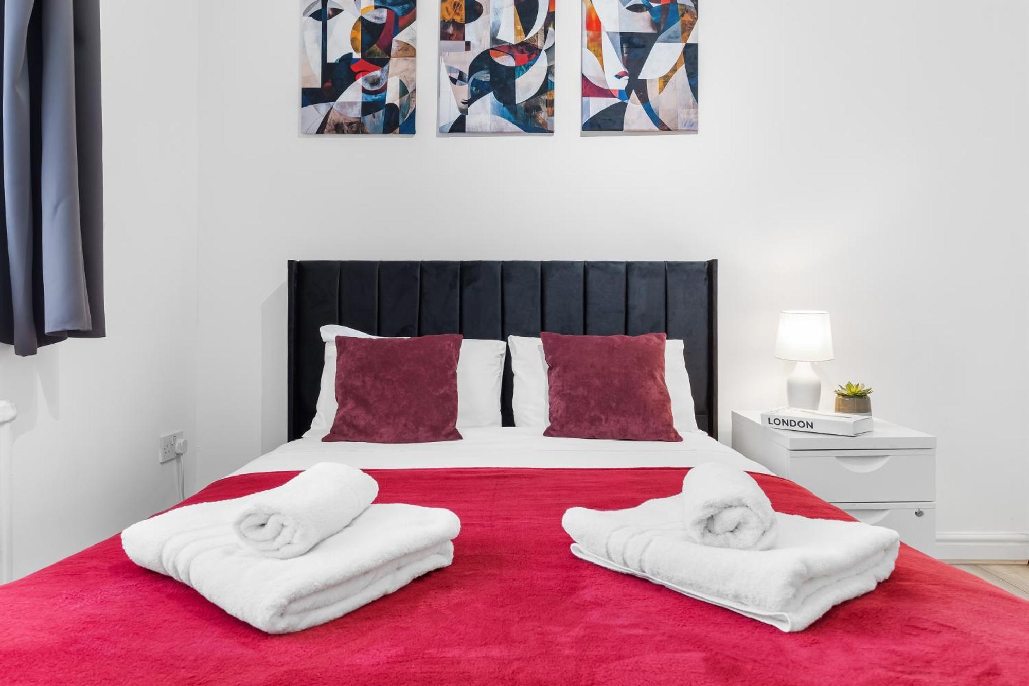 Green Hype - 10 Mins To Stadium - Sleeps 8 Лондон Экстерьер фото