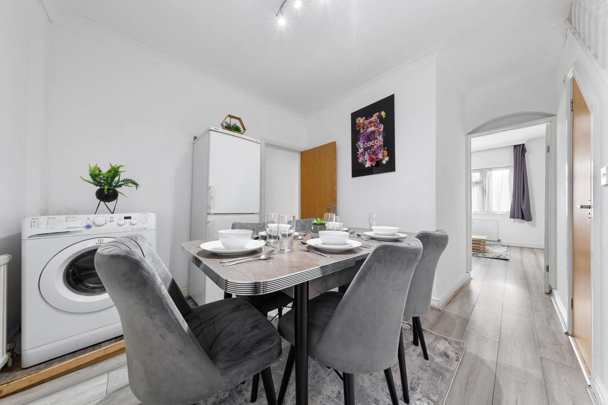 Green Hype - 10 Mins To Stadium - Sleeps 8 Лондон Экстерьер фото